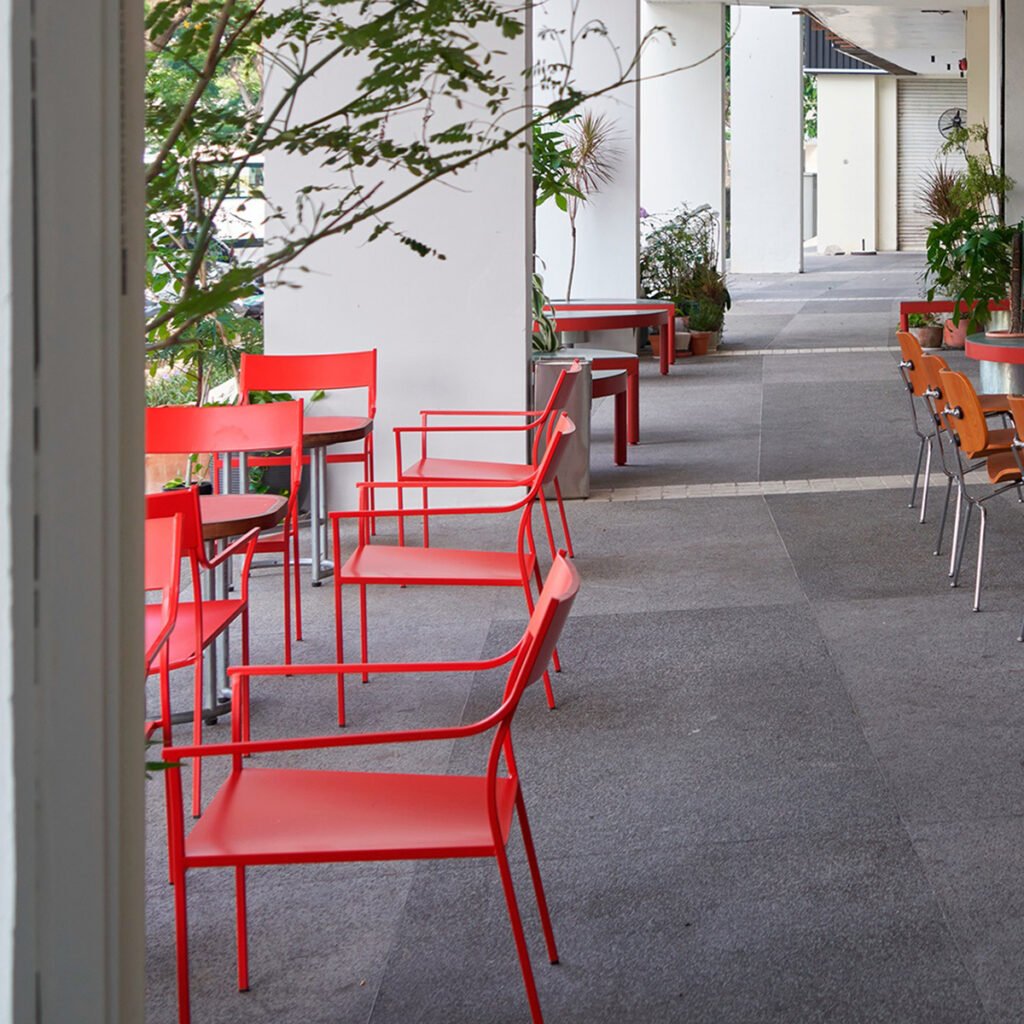 Ghế cafe khung kim loại sơn tĩnh điện