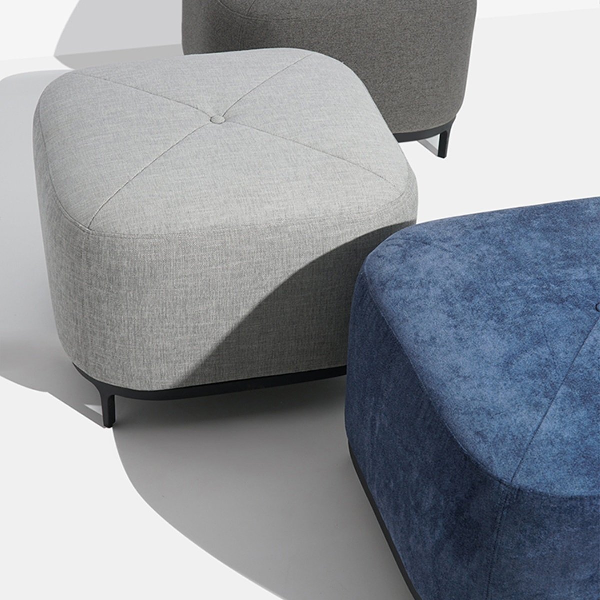 Ghế đôn phòng khách là gì