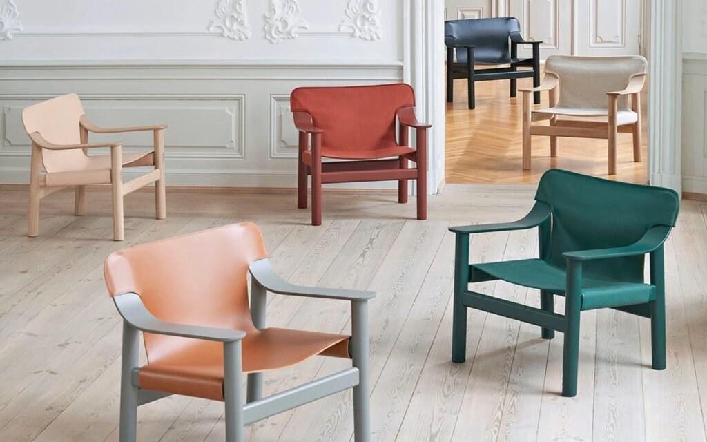 Ghế Bành Thư Giãn Bernard Armchair WF-WC4284 1. Giới thiệu sản phẩm Ghế bành Bernard của Shane Schneck là một tác phẩm kinh điển trong thiết kế hiện đại, chiếc ghế nổi bật này có khung bằng gỗ sồi (Oak) nguyên khối kết hợp với mặt ngồi và lưng tựa bằng da yên ngựa.