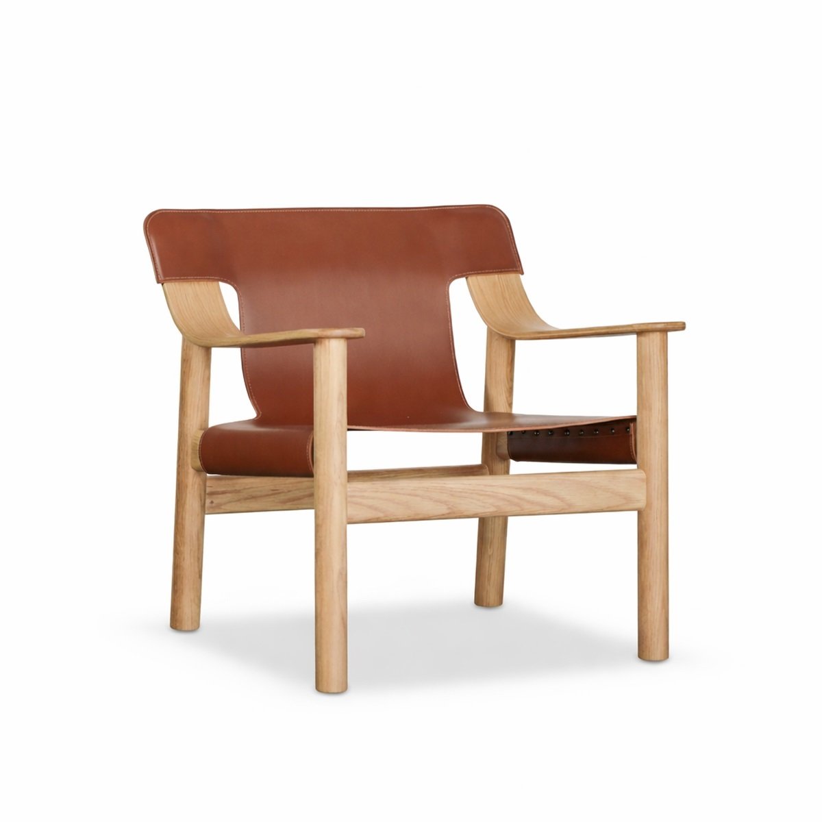 Ghế Bành Thư Giãn Bernard Armchair WF-WC4284 1. Giới thiệu sản phẩm Ghế bành Bernard của Shane Schneck là một tác phẩm kinh điển trong thiết kế hiện đại, chiếc ghế nổi bật này có khung bằng gỗ sồi (Oak) nguyên khối kết hợp với mặt ngồi và lưng tựa bằng da yên ngựa.