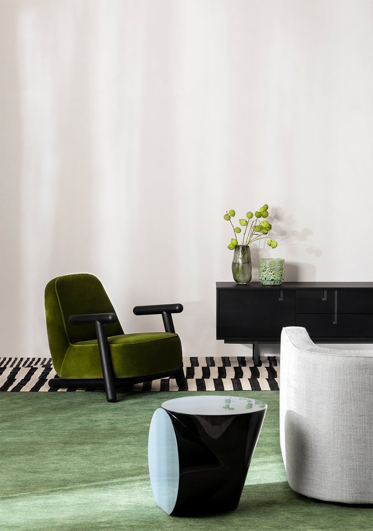 Ghế Bành Thư Giãn Bold Armchair